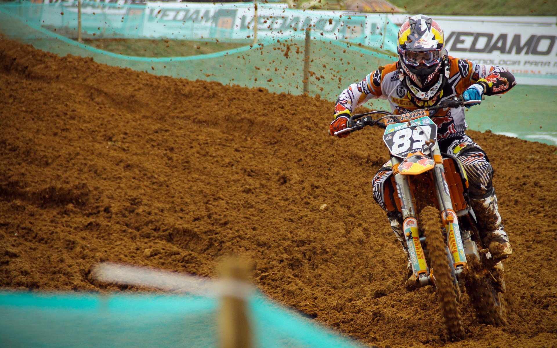 罗纳尔多梅开二度帮助曼联逆转胜利